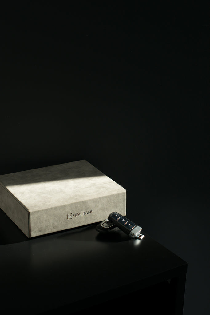 Faraday Box - Black Saffiano + RFID Beschermhoesjes – Inside Safe